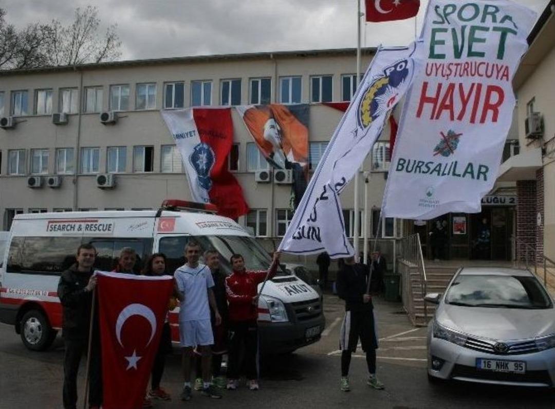 (&ouml;zel Haber) Polis Bayramında 8 Kilometre Koştular