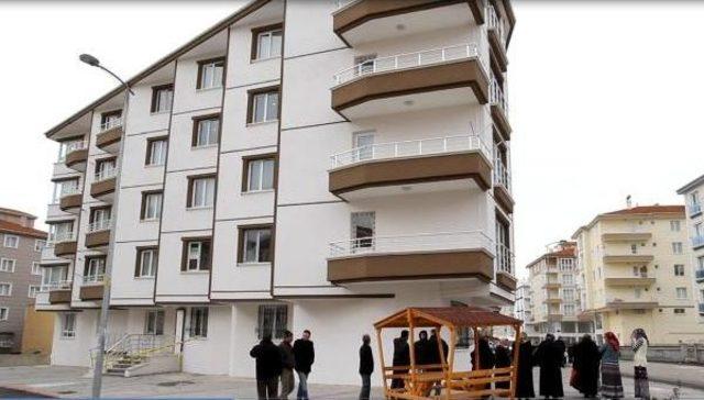 Kazan da Yangın Faciası: Anne Ile Kızı Yanarak &Ouml;ld&uuml;, Baba-Oğul Yaralı Kurtuldu 3