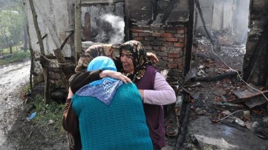 85 Yaşında Yalnız Yaşadığı Evinde Yangında &Ouml;ld&uuml;