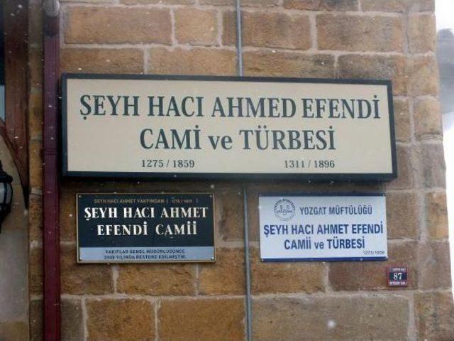 Yozgat'ta Tarihi Cami Yandı