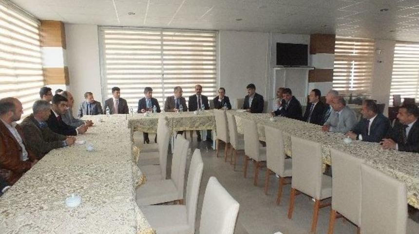 Rekt&ouml;r Polat&rsquo;tan Malazgirt İl&ccedil;esine Ziyaret