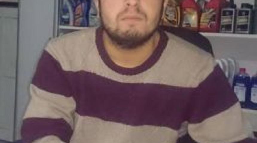 Kazada Yaralanan Motosiklet S&uuml;r&uuml;c&uuml;s&uuml; Hastane &Ouml;ld&uuml;