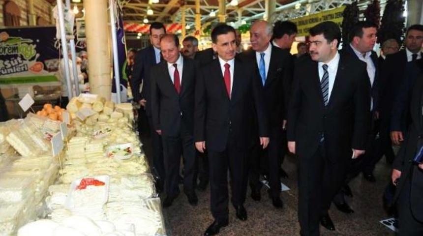 Feshane&rsquo;De 5. Kez Ger&ccedil;ekleştirilen &ldquo;Hatay G&uuml;nleri&rdquo; Ilk G&uuml;n&uuml;nde Binlerce Kişiyi Ağırladı