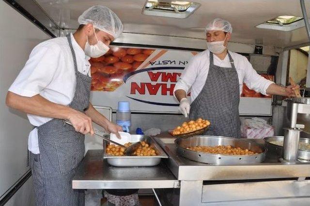 Savcı İçin İzmir’de Lokma Dağıtıldı