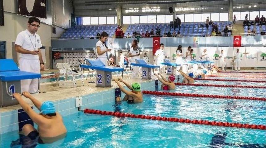 Şehitkamilli Y&uuml;z&uuml;c&uuml;ler T&uuml;rkiye Şampiyonalarına &Ccedil;ıkartma Yaptı