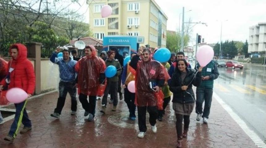 Kansere Dikkat &Ccedil;ekmek İ&ccedil;in Y&uuml;r&uuml;d&uuml;ler