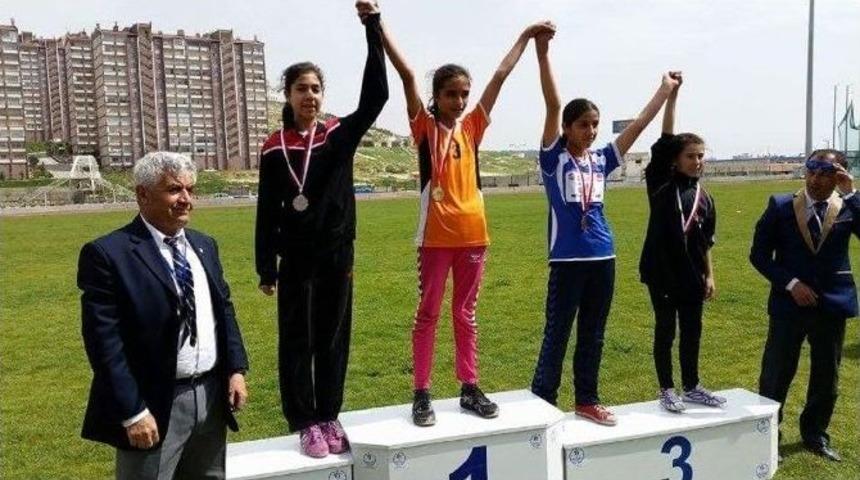 Gaziantep Kolej Vakfından Atletizm Başarısı