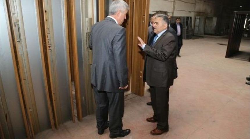 Başkan B&uuml;y&uuml;kkılı&ccedil; Ve Ekibi Organize Sanayi B&ouml;lgesinde