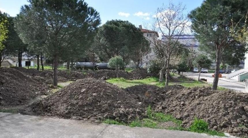 Edremit Belediyesi&rsquo;nden Okullara Destek