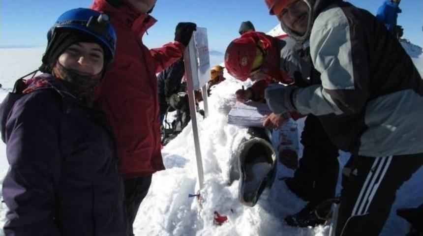 T&uuml;rk Polis Teşkilatı İ&ccedil;in Dağa Tırmandılar