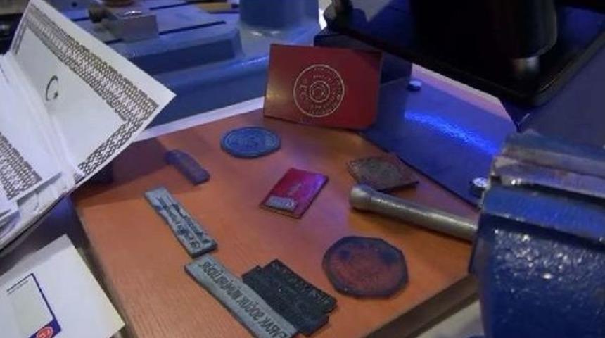 Sahte Kimlik, Ehliyet Ve Diploma &Uuml;retip Satan &Ccedil;eteye Baskın