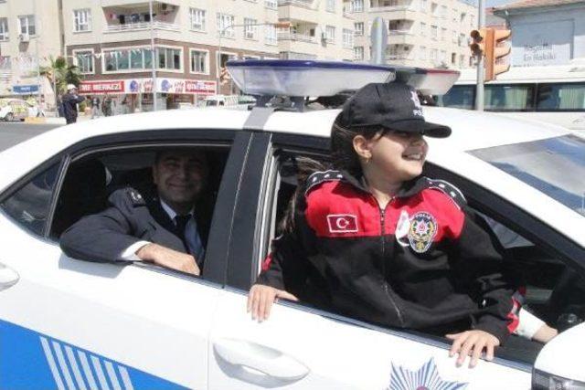 Şanlıurfa'da Polisler Zırhlı Araçlarla Şehir Turu Attı