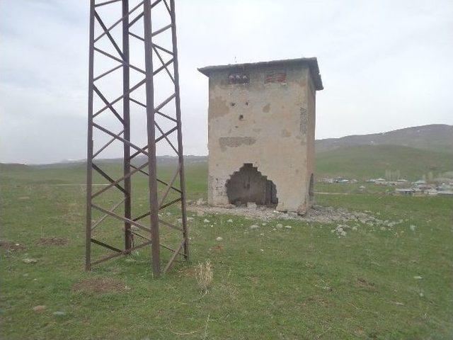 Atıl Durumdaki Trafo Merkezi Tehlike Sa&ccedil;ıyor 2