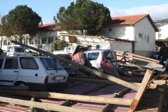 Hortum 30 Saniyede Yıktı Ge&ccedil;ti 1