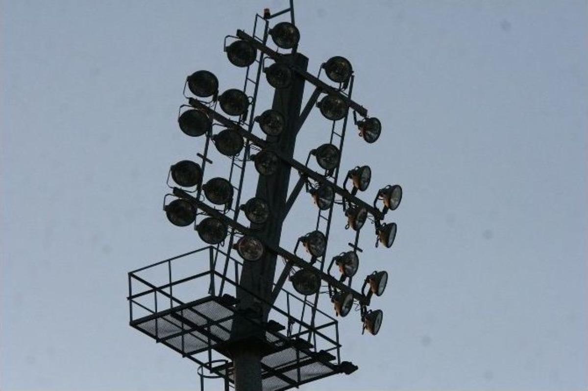 İzmir Derbisinde Elektrik Şoku