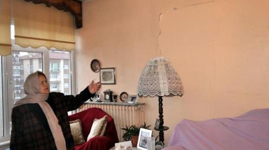 Kayseri&rsquo;De Korkutan Yıkım