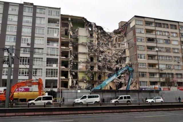 Kayseri&rsquo;De Korkutan Yıkım 1