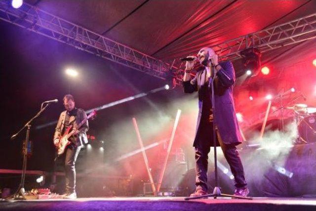 Yağmur Altında Gripin Konseri 2