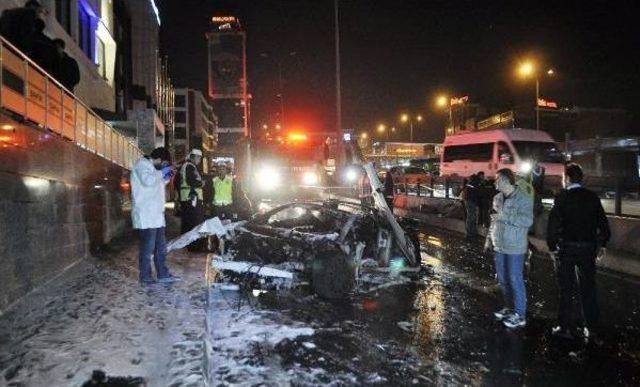 L&uuml;ks Otomobil Alev Topuna D&ouml;nd&uuml;: 1 &Ouml;l&uuml;, 1 Yaralı 2