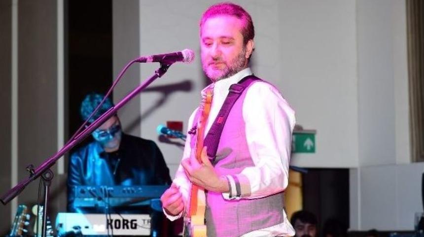 Hukuk&ccedil;ular Baloda "nev" İle Coştu