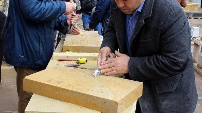 Ab Destekli  Taş Iş&ccedil;iliği  Projenin Eğitimleri Başladı