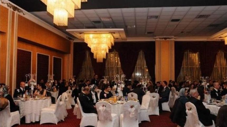 Samsun Emniyetinden Kutlama Yemeği