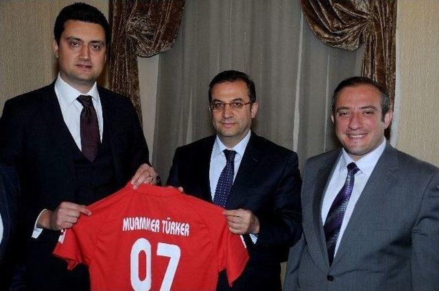 T&uuml;rkiye Hokey Federasyonu Y&ouml;neticilerinden Ziyaret 2