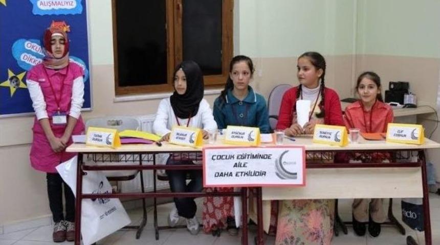Bilgi Evlerinde M&uuml;nazara Şampiyonası