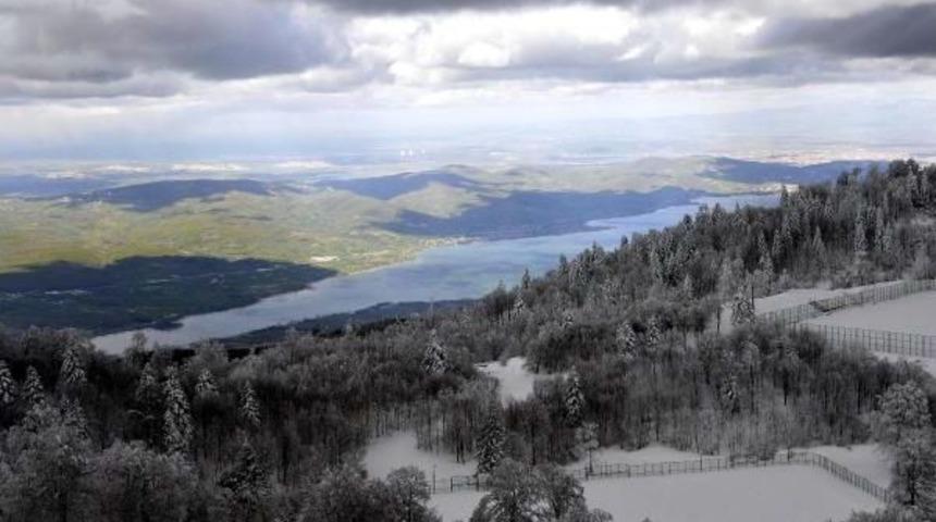 Kartepe'nin Yukarısı Kış, Aşağısı Bahar