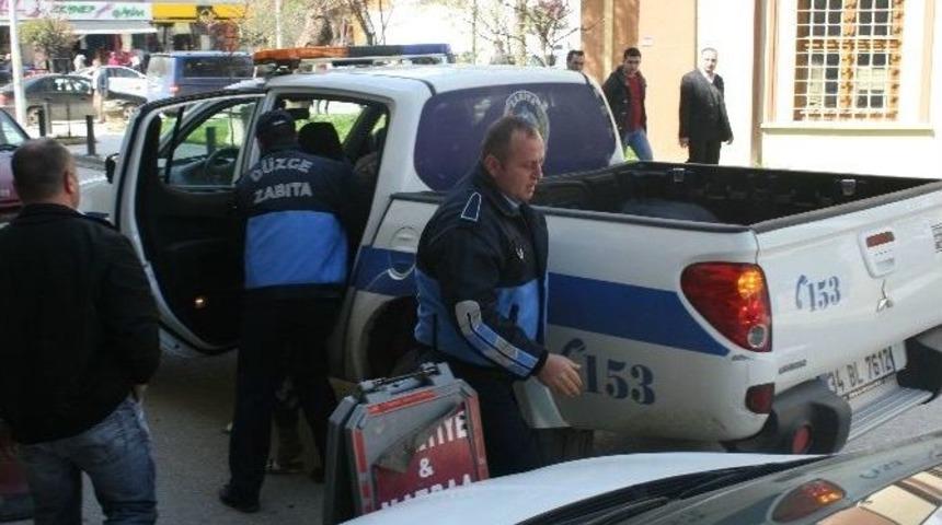 D&uuml;zce&rsquo;de Zabıtadan Dilenci Operasyonu