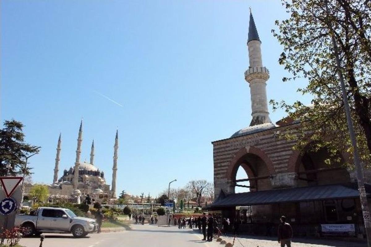 Edirne&rsquo;de Ş&uuml;pheli &Ccedil;anta Paniği