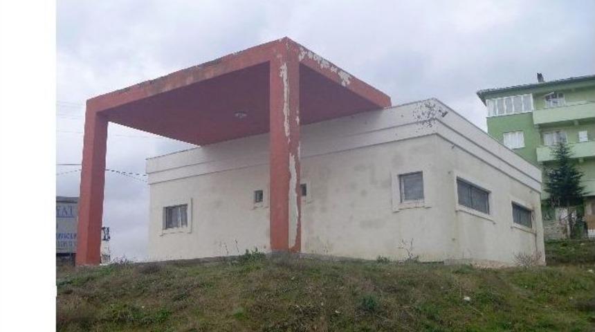 112 Acil Sağlık İstasyonları Binaları Kaderlerine Terk Edildi