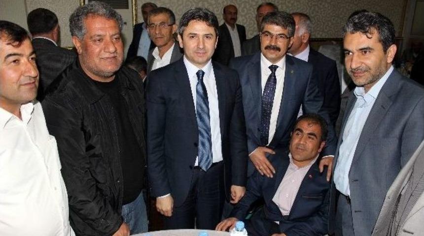Ak Partiden &lsquo;davada Vefa&rsquo; Yemeği