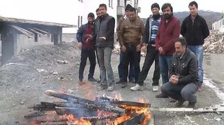 Toki Iş&ccedil;ilerinden &Uuml;cret Eylemi