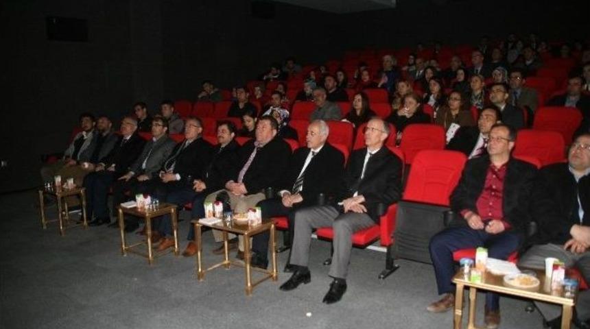 Yozgatlı B&uuml;rokratlar &ldquo;bizim Hikayemiz&rdquo; Filmini İzledi