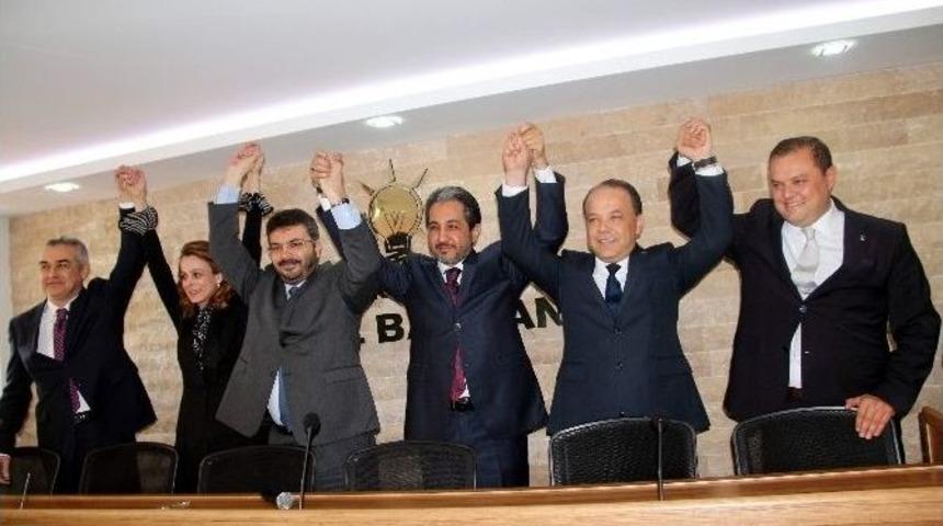 Ak Parti Adayları Sahnede