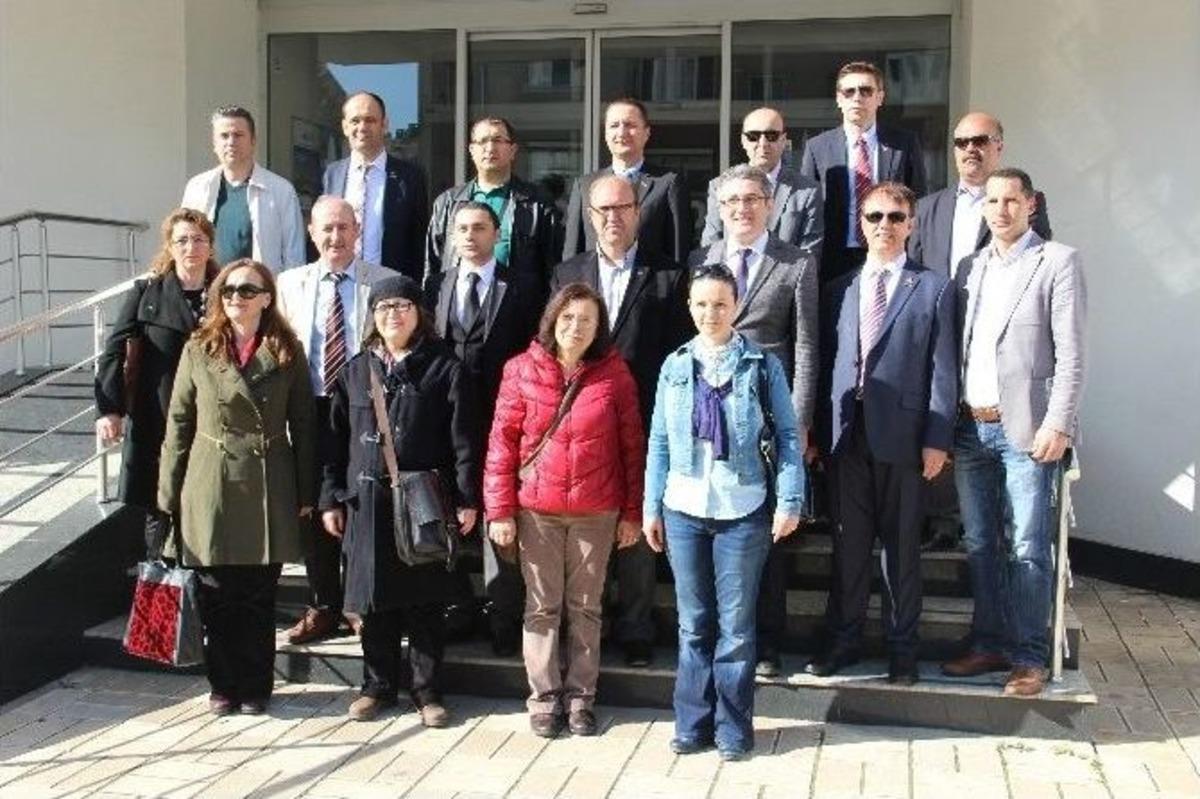 Eğitim-iş Sendikası&rsquo;ndan &Uuml;yelerine Sendikal Eğitim