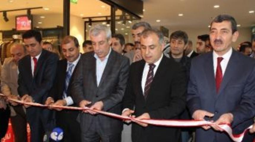 Elazığ&rsquo;da El Emeği G&ouml;z Nuru Sergisi A&ccedil;ıldı