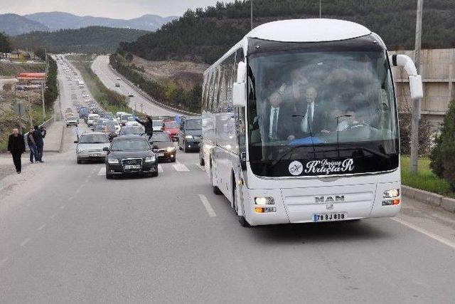 Ak Parti Mileltvekili Adaylarına Coşkulu Karşılama