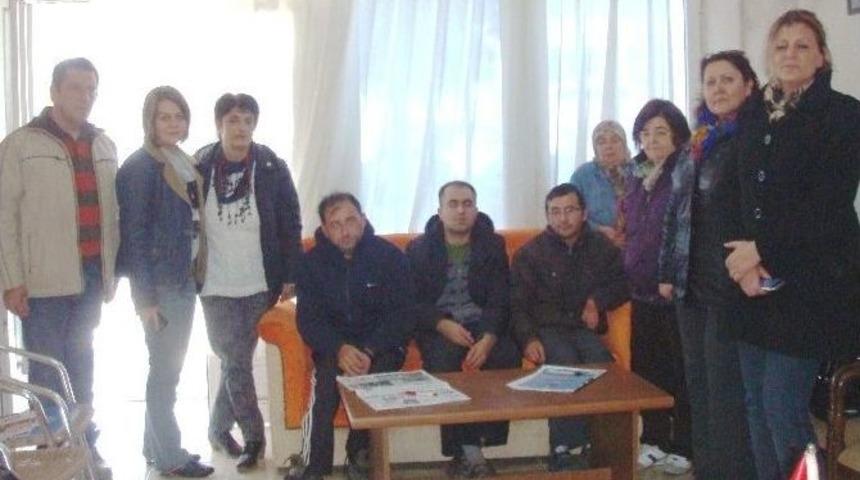 Chp&rsquo;li Kadınlardan Burhaniye Sakatlar Derneğine Ziyaret