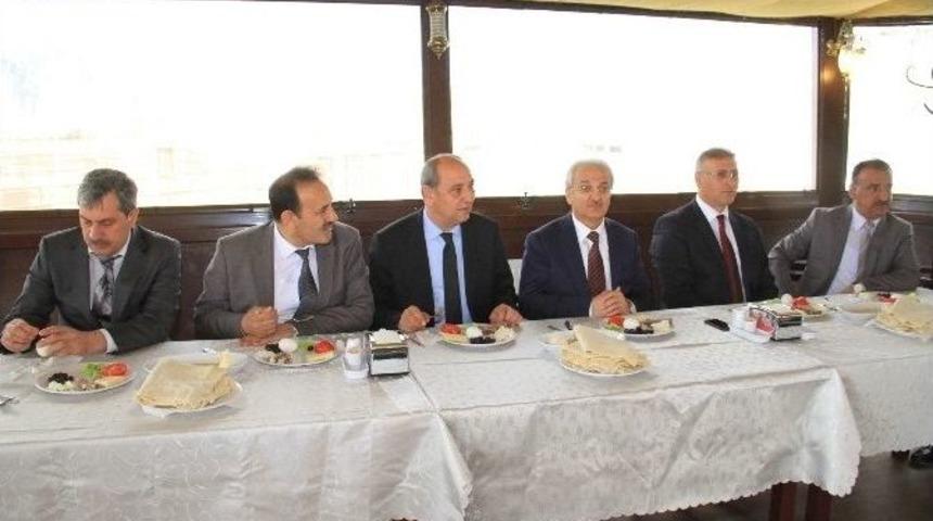 Başkan Başsoy Yeni Kesimevinin M&uuml;jdesini Verdi