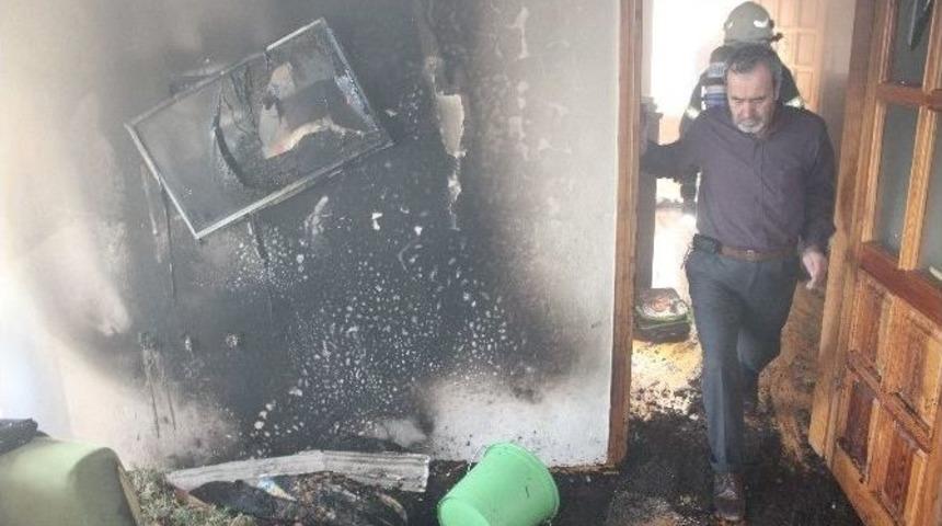 Elektrik Kontağı Evi Yaktı