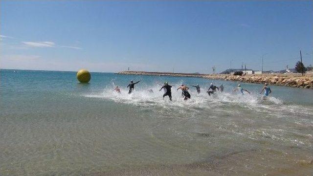 Triatlon Yarışmaları Silifke’de Yapıldı