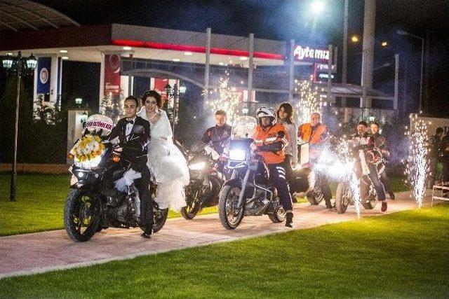 İki Teker &Uuml;zerinde Aşk 1