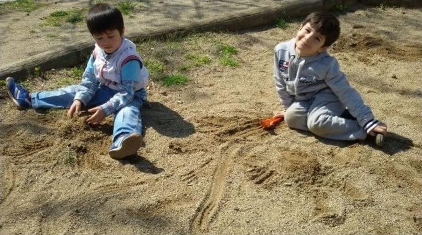 Vatandaşlar G&uuml;zel Havanın Tadını &Ccedil;ıkardı