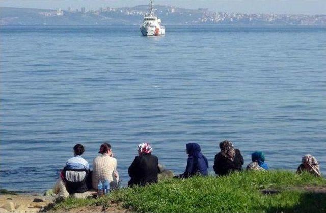 Erdek'te Tekne Alabora Oldu: 4 Kişi Kurtuldu, 1 Kişi Kayıp (2)