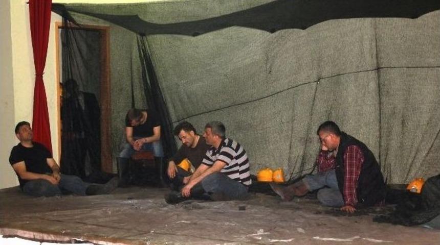 Mahkumlar Tiyatro Turnesinde