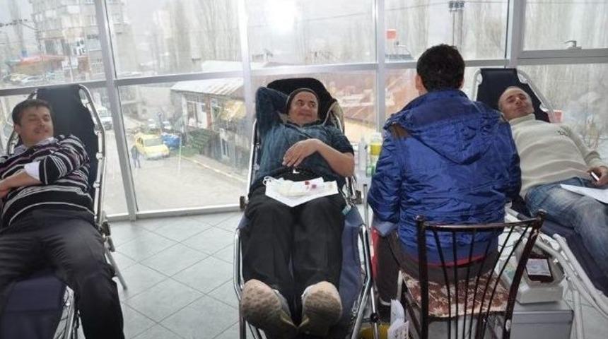 Sarıveliler&rsquo;de Kan Bağışı Kampanyası