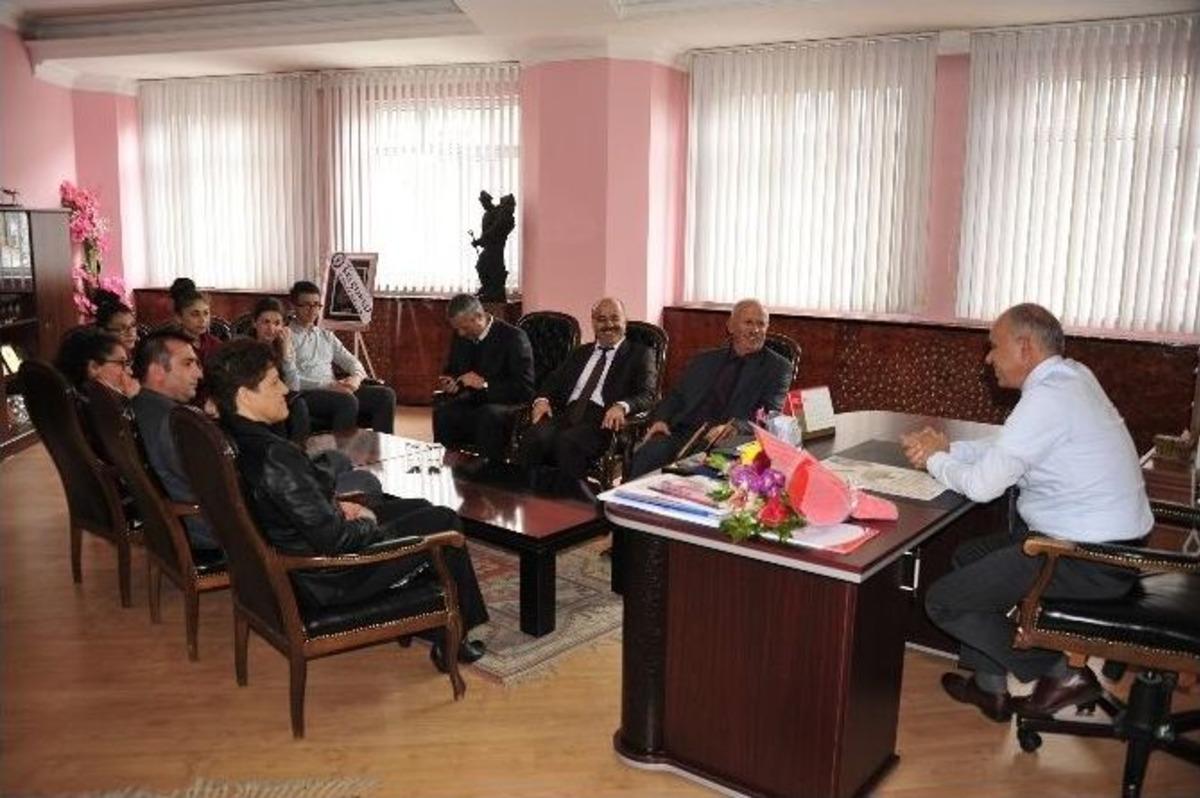 Karaman Belediyesine &Ouml;ğrencilerin Ziyaretleri S&uuml;r&uuml;yor
