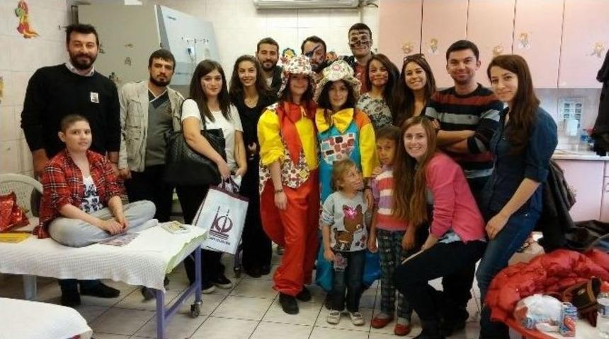 Ke&ccedil;i&ouml;ren&rsquo;in G&ouml;n&uuml;ll&uuml;ler Ailesi B&uuml;y&uuml;yor